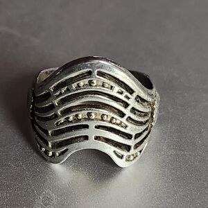Fashion Jewelry Silver Wave Cutout Ring